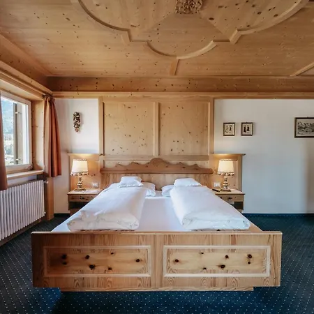 Pradell Otel 3*